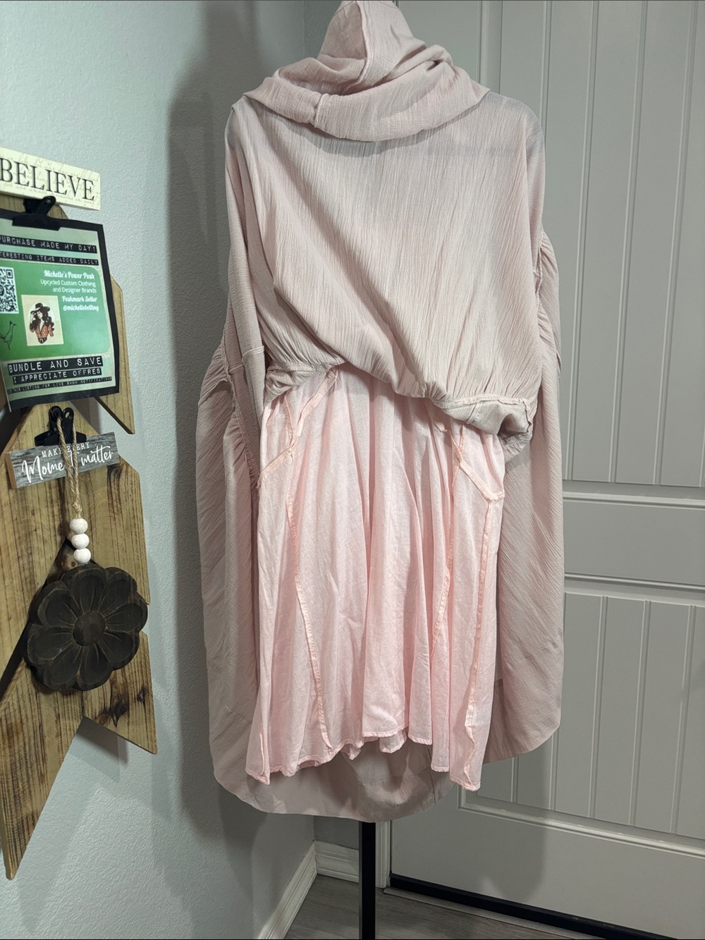 Elegant Pink Maxi Dress - Picture 5 of 6
